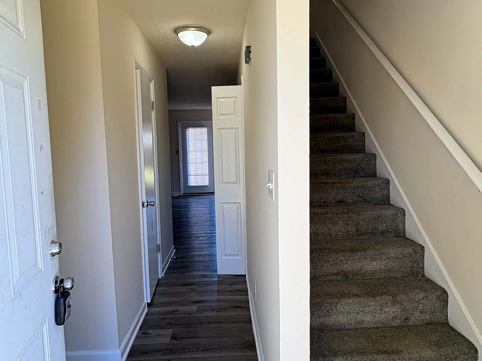 1712 Highland Way - Unit D — Photo 2