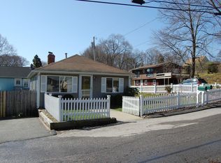 68 Surf Ave, Warwick, RI 02889