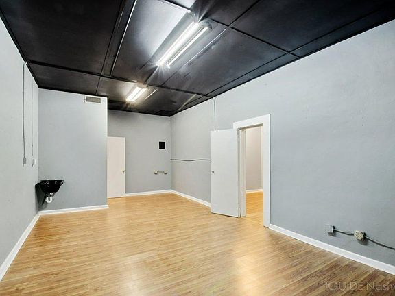 4th image of 156 N Water Ave Ste 3