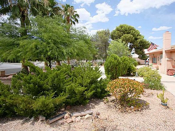 3rd image of 8062 Red Barn Dr