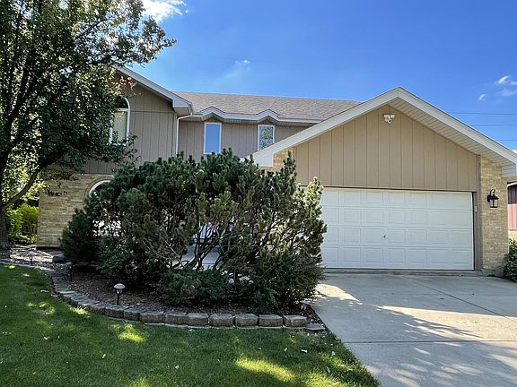 2nd image of 13151 W Oakwood Dr