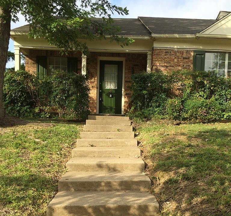 1st image of 2213 Forestbrook Dr