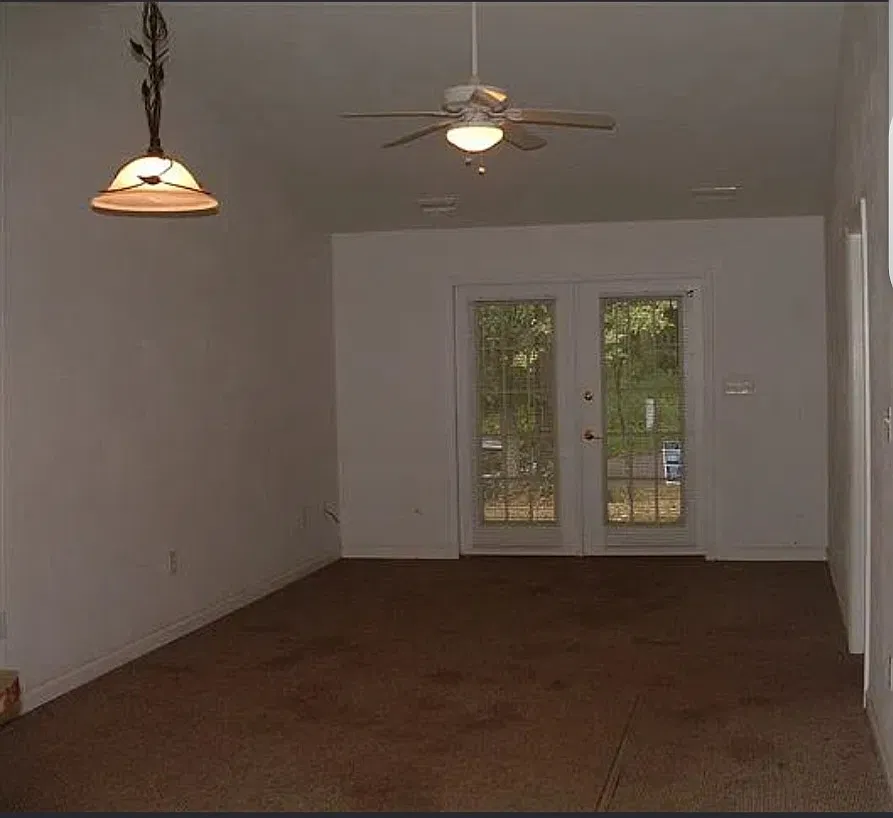 3 bed, 2354 sqft, $700 — Photo 2