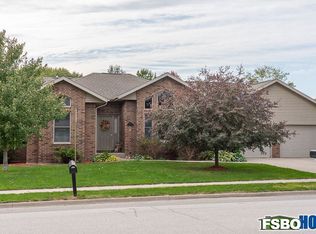 109 Kleopfer Ave, Riverside, IA 52327