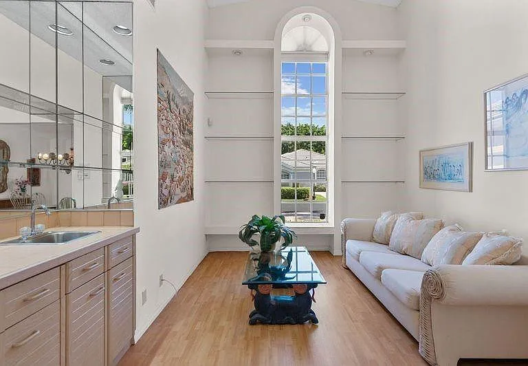 8170 Hampton Wood Dr — Photo 14
