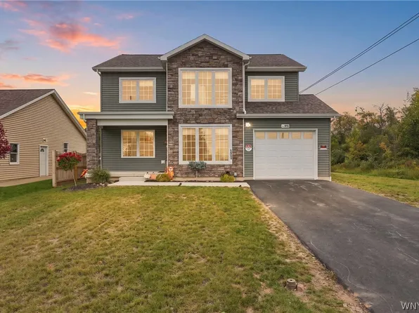 5951 Miller Rd, Niagara Falls, NY 14304