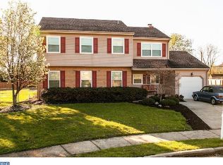 6 Devonshire Ct, Mount Laurel, NJ 08054