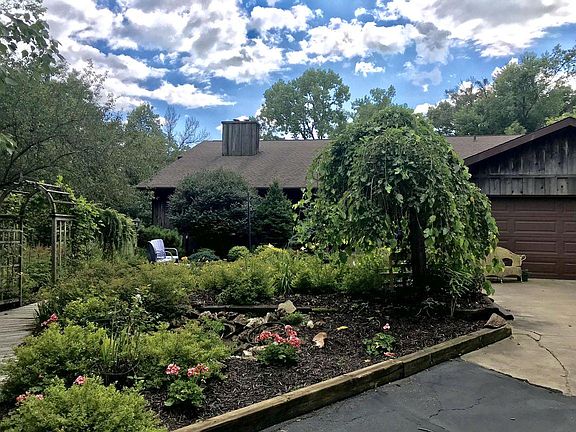 2nd image of N1375 Red Oaks Dr