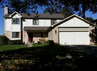 34288 Parkgrove Dr, Westland, MI 48185