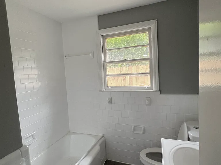 3609 Eastgate Dr — Photo 5