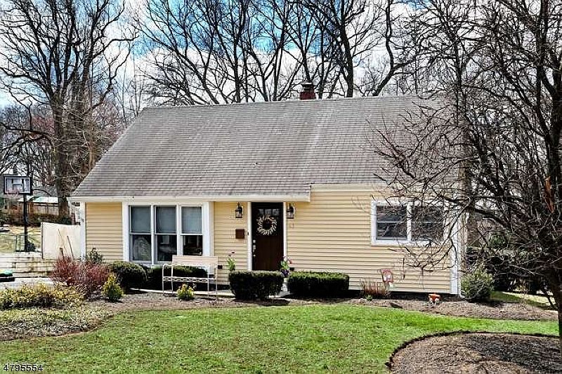 1st image of 43 Pine St