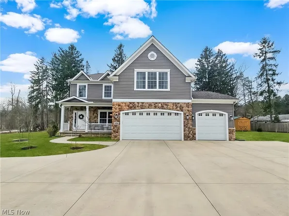 2496 Dodd Rd, Willoughby Hills, OH 44094