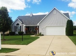 W159S7539 Quietwood Dr, Muskego, WI 53150