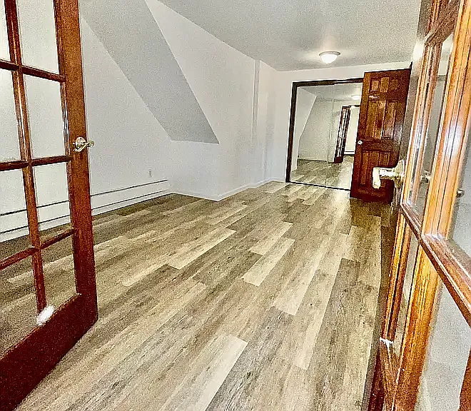 639 Warren St #1 — Photo 3