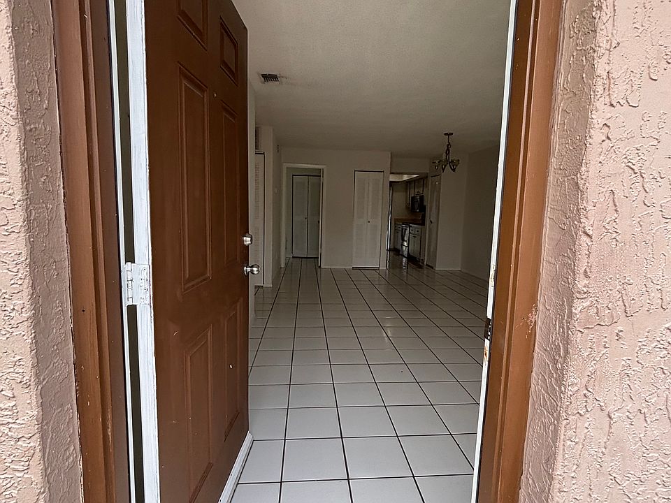 1st image of 7 Las Brisas Way