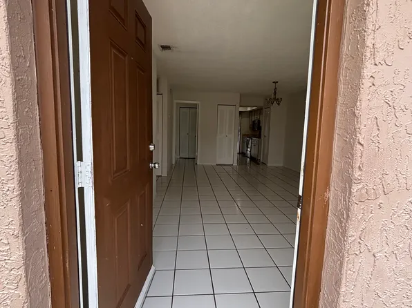 7 Las Brisas Way, Kissimmee, FL 34743