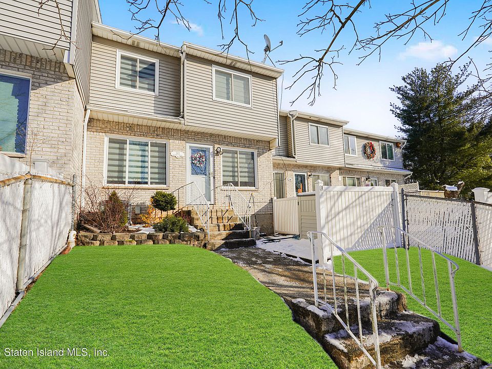 1st image of 383 Maguire Ave