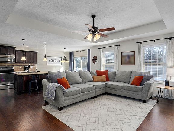5th image of 244 Maplewood Drive