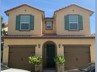 7038 N Oratorio Dr, Fresno, CA