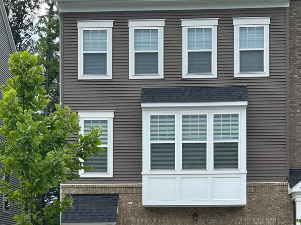 8391 Meadowood Dr, Hanover, MD 21076