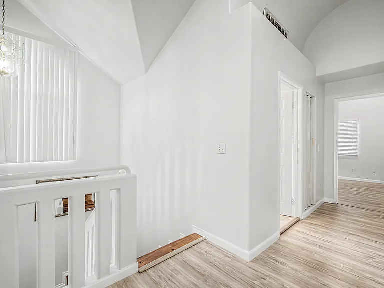 14613 Estrella Ave — Photo 18