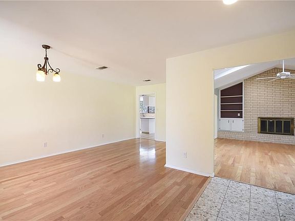 5th image of 12006 Cabana Ln