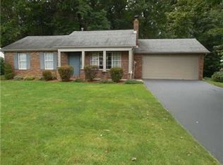 1425 Coronado Dr, Hermitage, PA