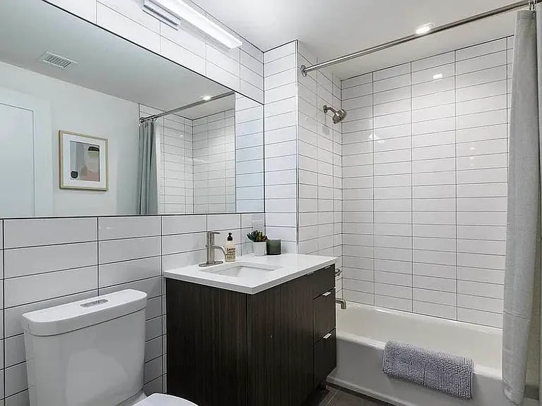 2415 Church Ave #208 — Photo 6