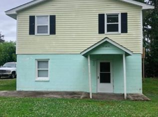 921 N Yaupon Ter #A, Morehead City, NC 28557