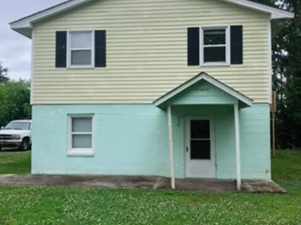 921 N Yaupon Ter #A, Morehead City, NC 28557