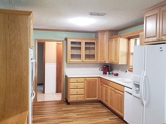 5th image of 608 Pear Ave