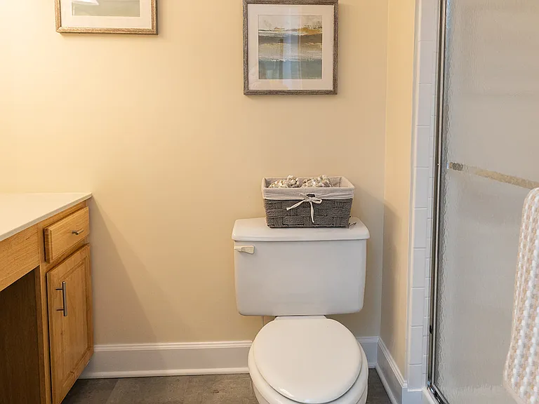 Ivy Hall Apartments — Photo 27