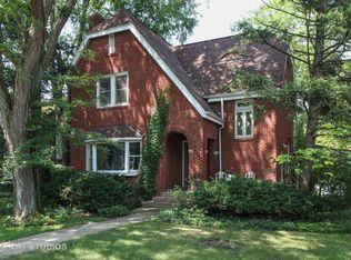 24 Briar Rd, Golf, IL 60029