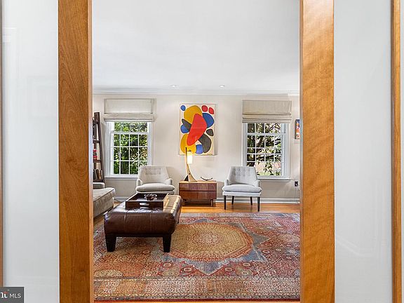 5th image of 107 Snyder Ln