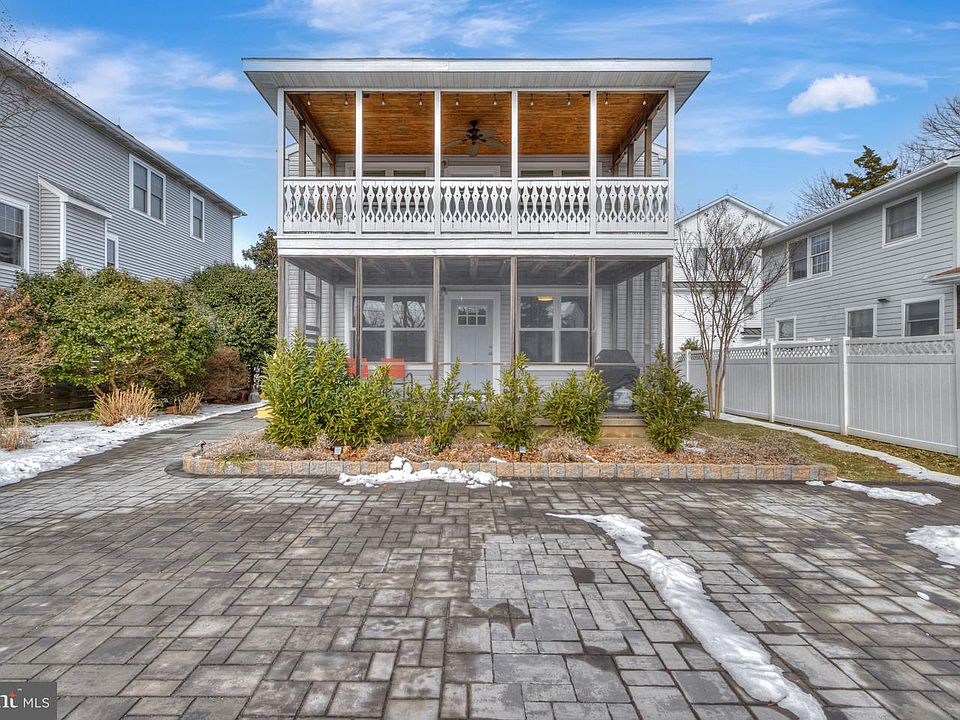 1st image of 21008 Dodd Ave
