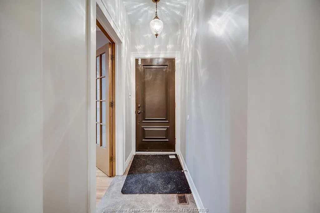 2 bed, $1,900 — Photo 3