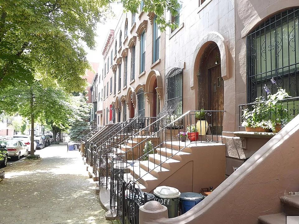 1st image of 44 Wyckoff St #1