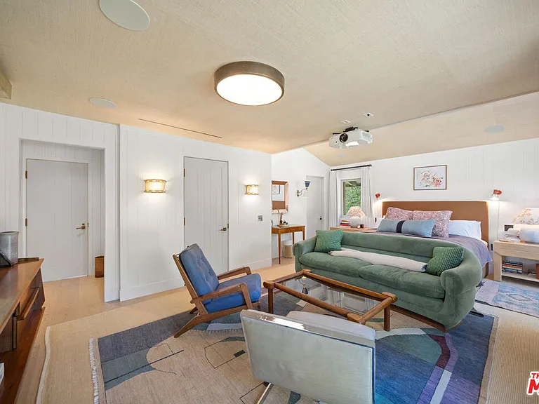 7038 Dume Dr — Photo 29