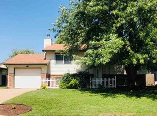 12 E Shenandoah Dr, Goddard, KS 67052