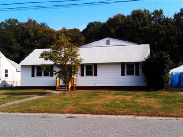 412 Winchester Dr, Hampton, VA 23666