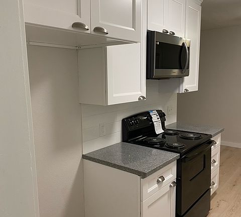 5th image of 7820 Baird Ave APT 6