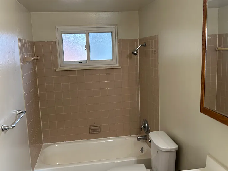 25514 Ross St — Photo 6