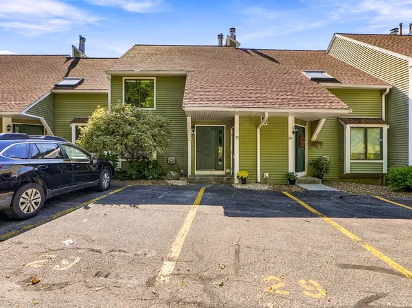 45 Lakeside Ave APT 29, Marlborough, MA 01752