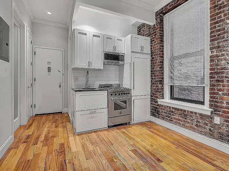 529 E 83rd St #1R — Photo 6