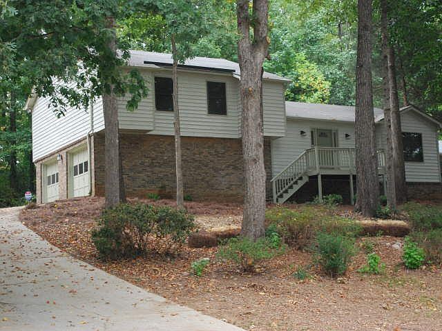 2nd image of 3018 Sanibel Dr