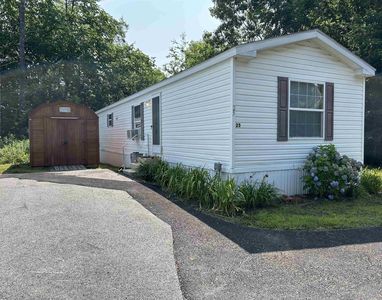25 Evergreen Terrace, Lee, NH, 03861