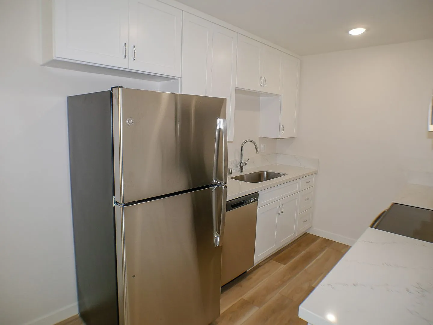 Fully Remodeled second floor 1 bed/1 bath apartment! — Photo 3