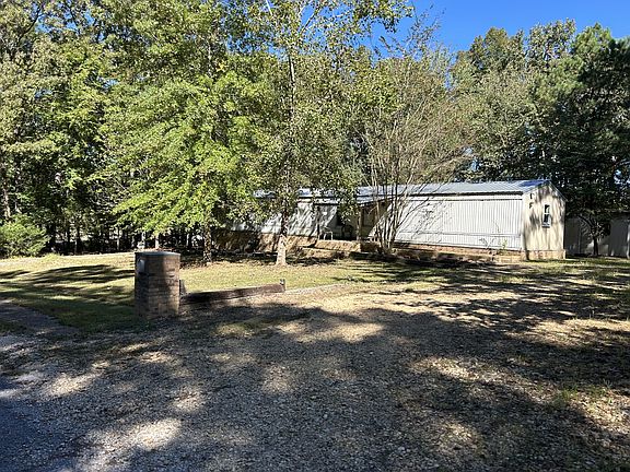 3rd image of 22 Red Oak Cir