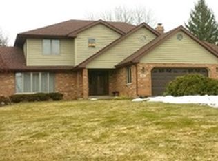 11811 Will Cook Rd, Palos Park, IL 60464