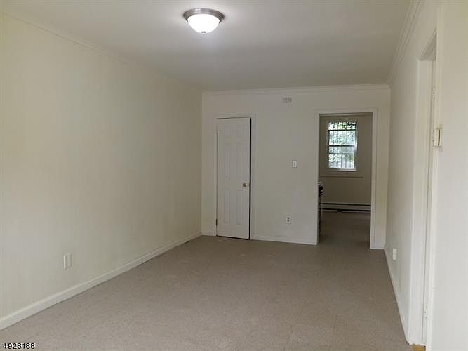 2nd image of 7 Dassing Ave